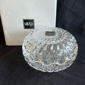 Mikasa Liberty Covered Box